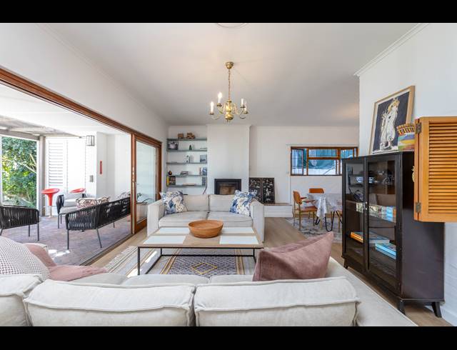 3 BEDROOM HOUSE TO LET IN CAMPS BAY